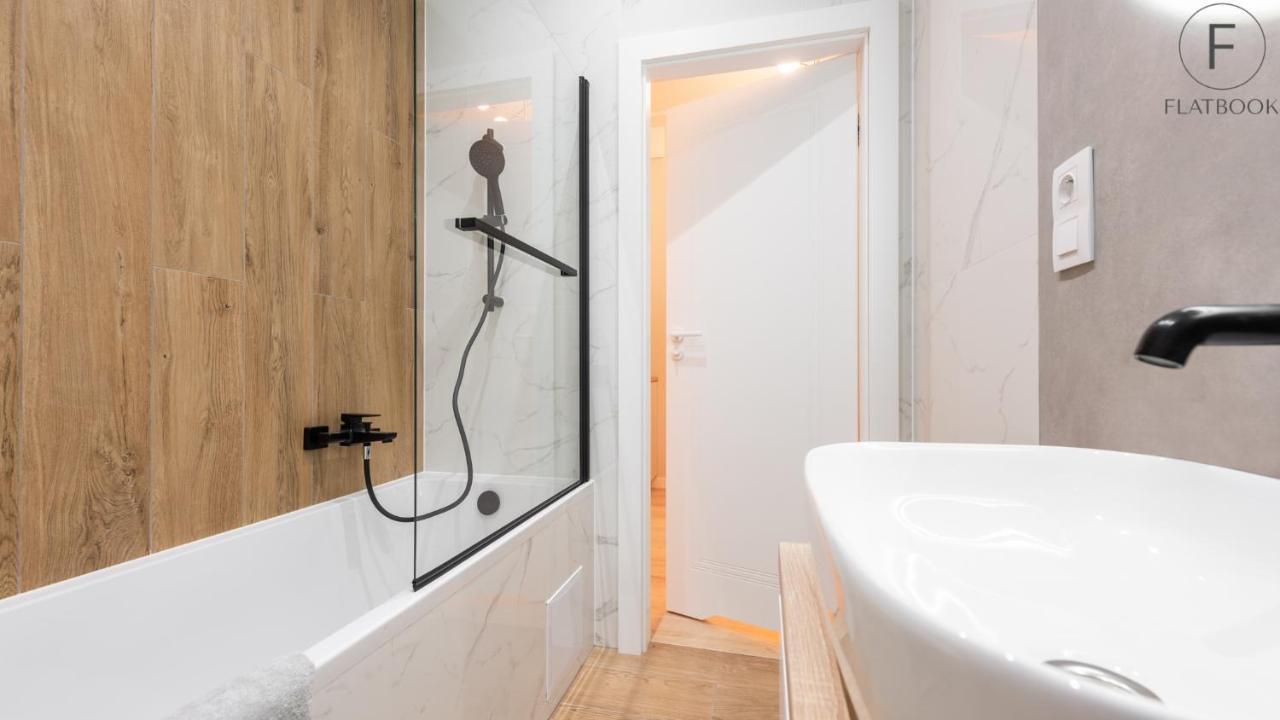 Flatbook - City Center Apartments Granaria Gdansk Dış mekan fotoğraf